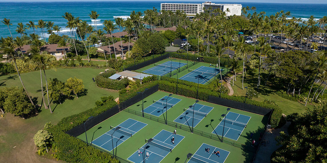 1140-aerial-turtle-bay-pickleball-courts