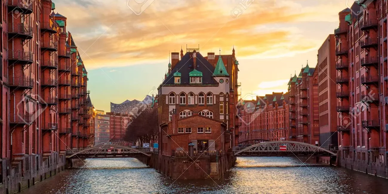 the-warehouse-district-speicherstadt-during-sunset-in-hamburg-germany-old-warehouses-in-hafencity